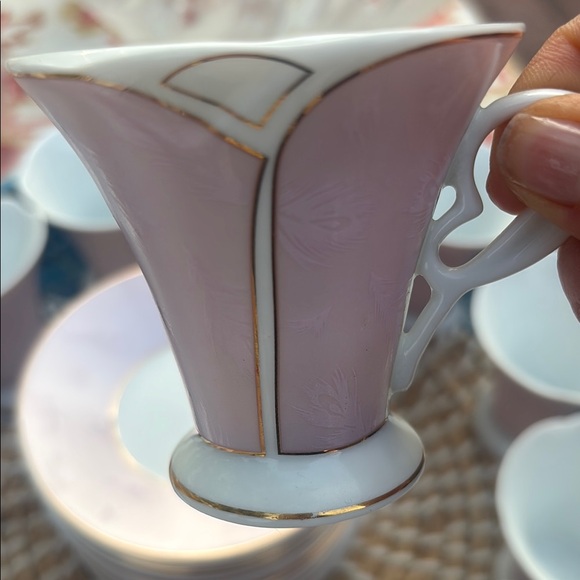Elegant Vintage Pink and Gold espresso Cup Set set of 12. Designed by Yedi. - Picture 4 of 7